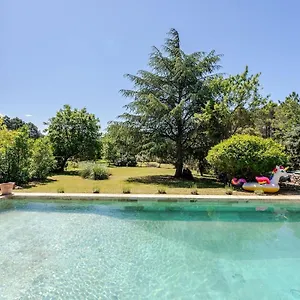  Hébergement de vacances Jolie Maison En Plein Cœur Du Lubéron France
