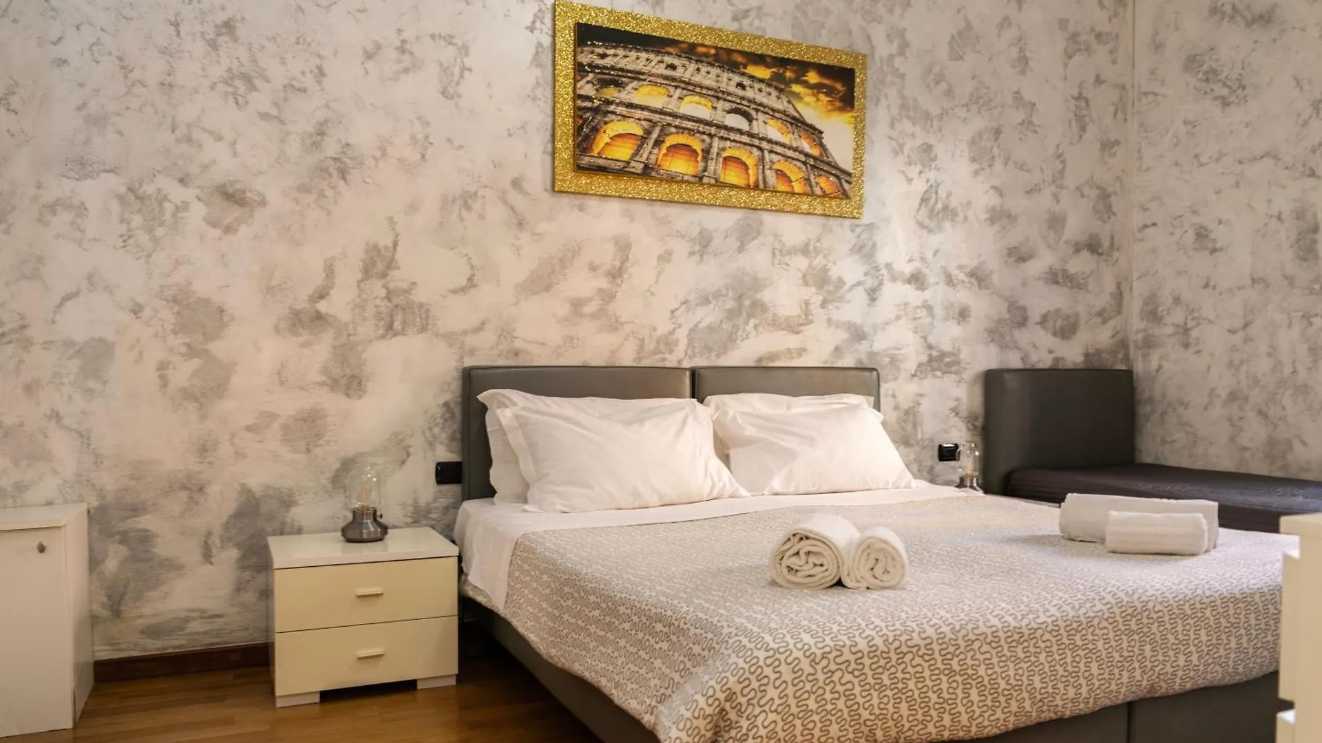 Dulcis In Colosseo Apartments Rome Italy