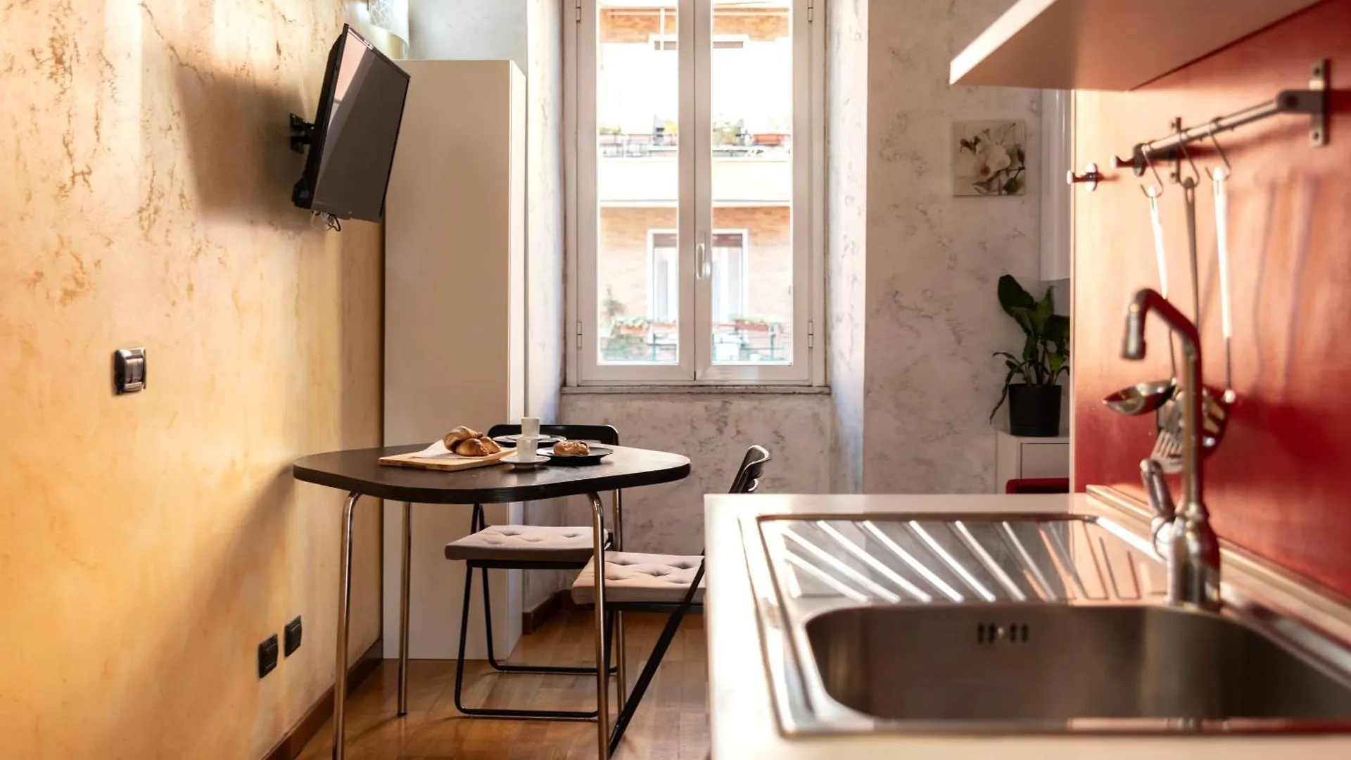 Dulcis In Colosseo Apartments Rome 0*,